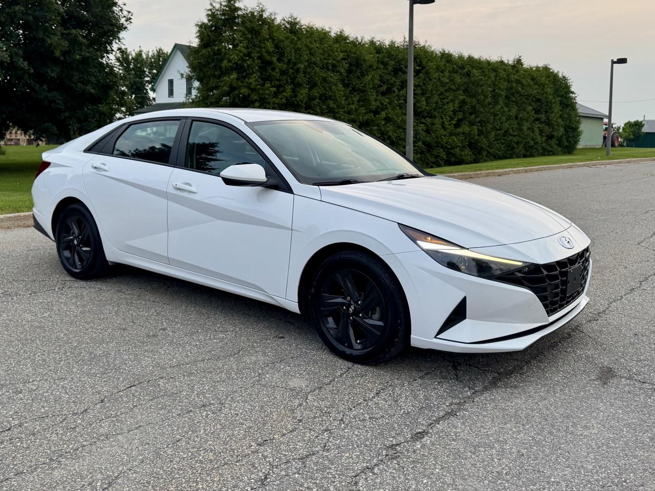 2022 Hyundai Elantra Preferred Photo