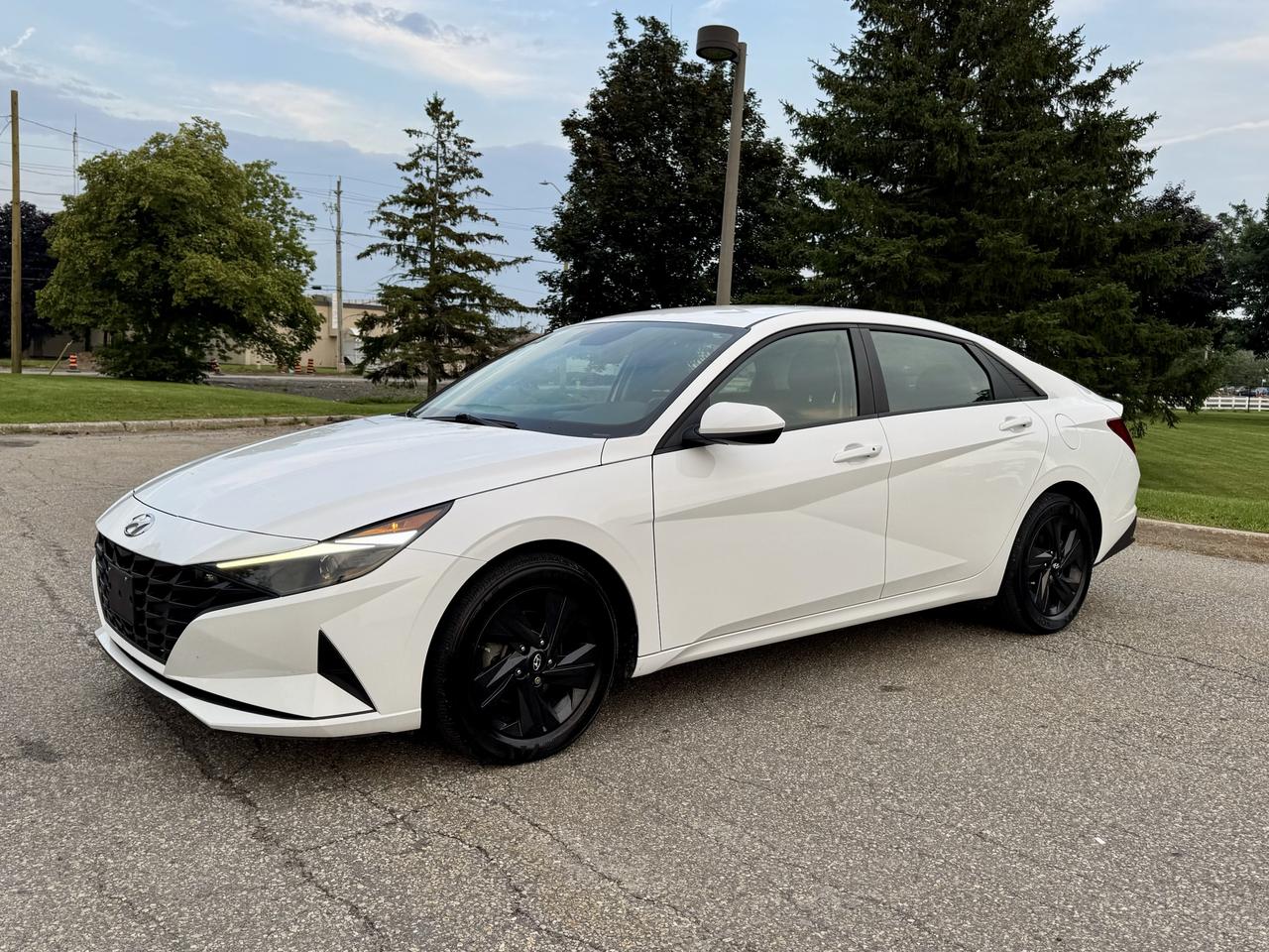 2022 Hyundai Elantra Preferred Photo
