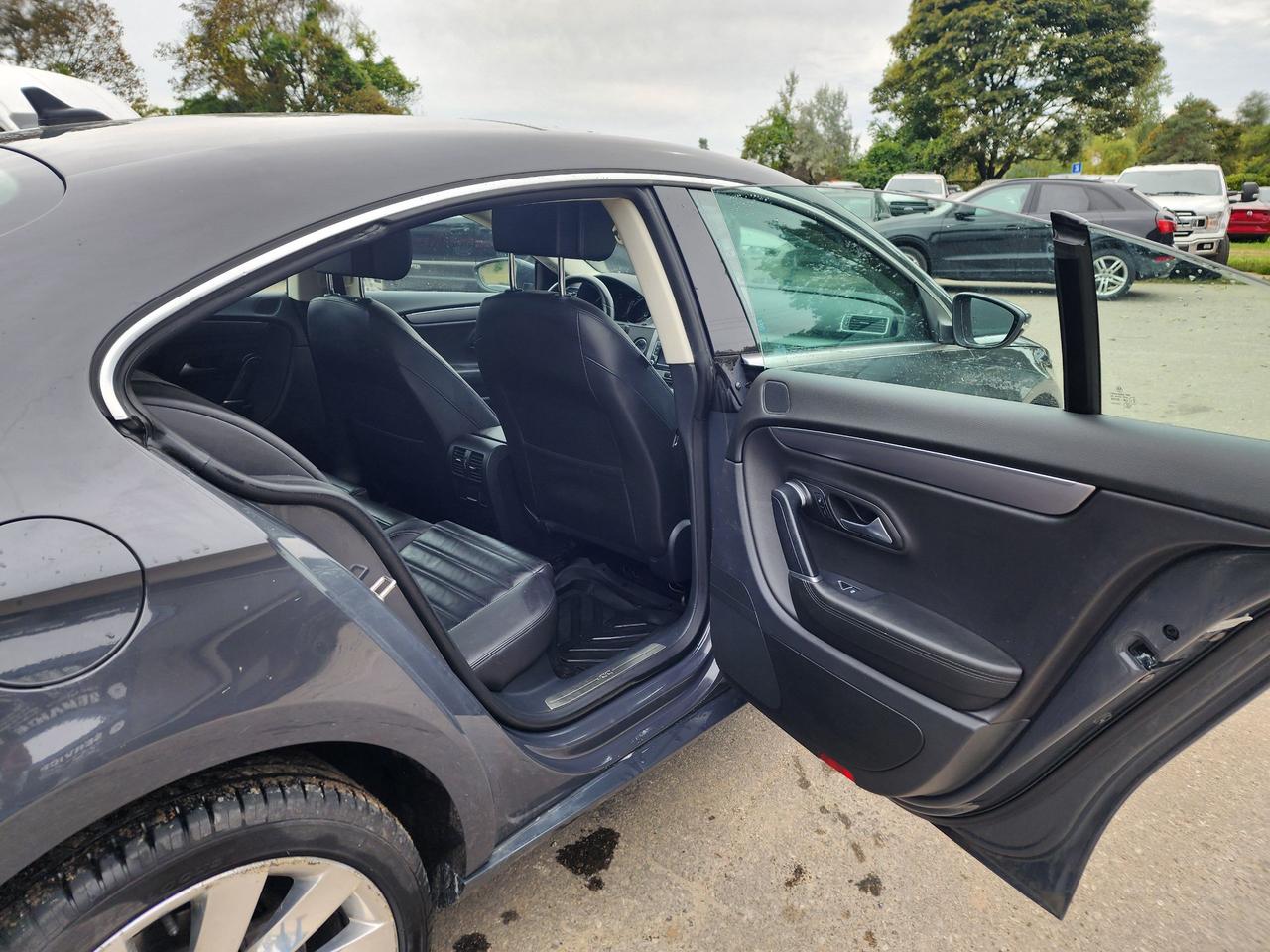 2013 Volkswagen Passat CC Highline CC l 13 Service Records l No Accidents l Photo