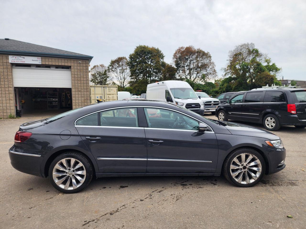 2013 Volkswagen Passat CC Highline CC l 13 Service Records l No Accidents l Photo