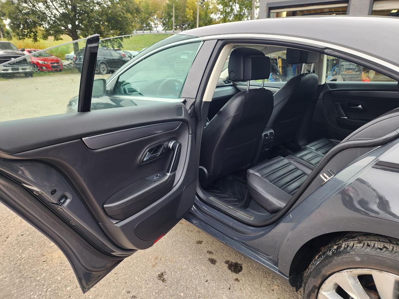 2013 Volkswagen Passat CC Highline CC l 13 Service Records l No Accidents l Photo