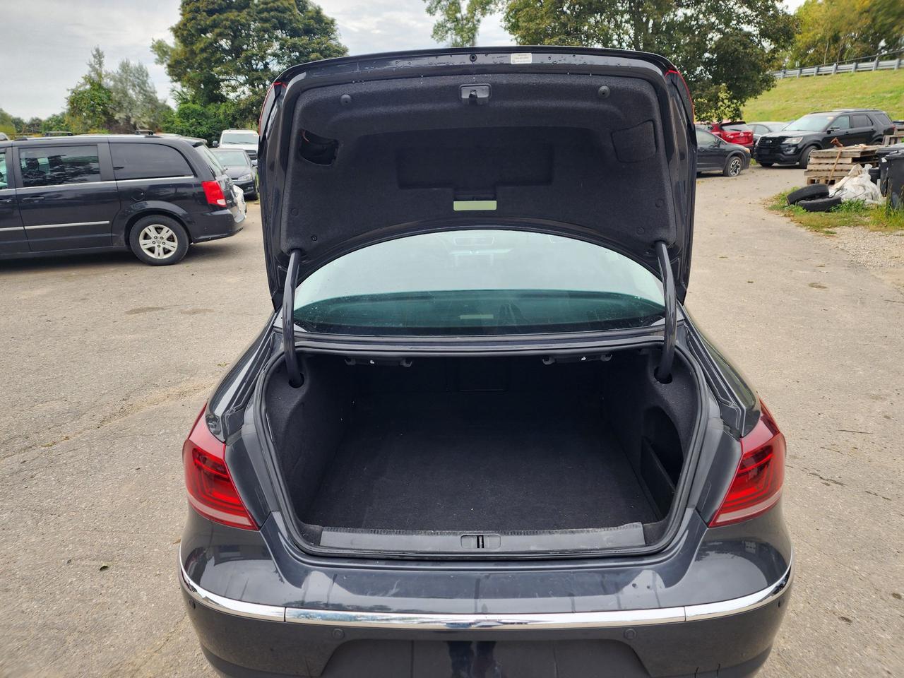 2013 Volkswagen Passat CC Highline CC l 13 Service Records l No Accidents l Photo