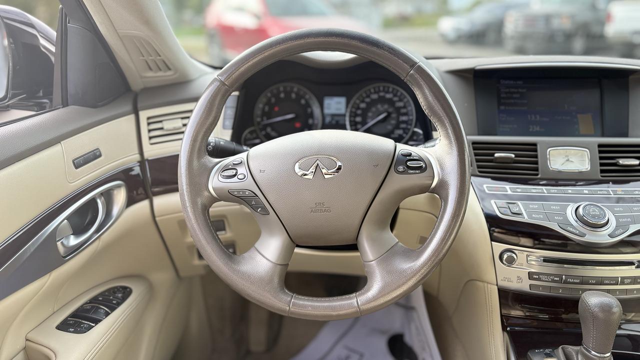 2012 Infiniti M37  Photo