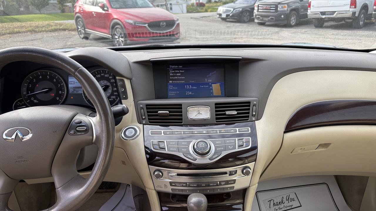 2012 Infiniti M37  Photo