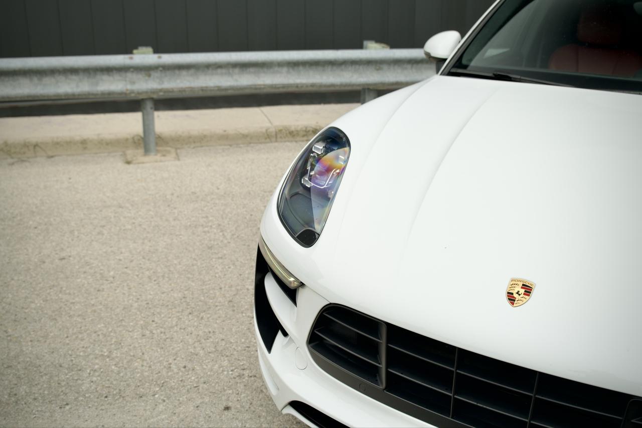 2017 Porsche Macan GTS Photo