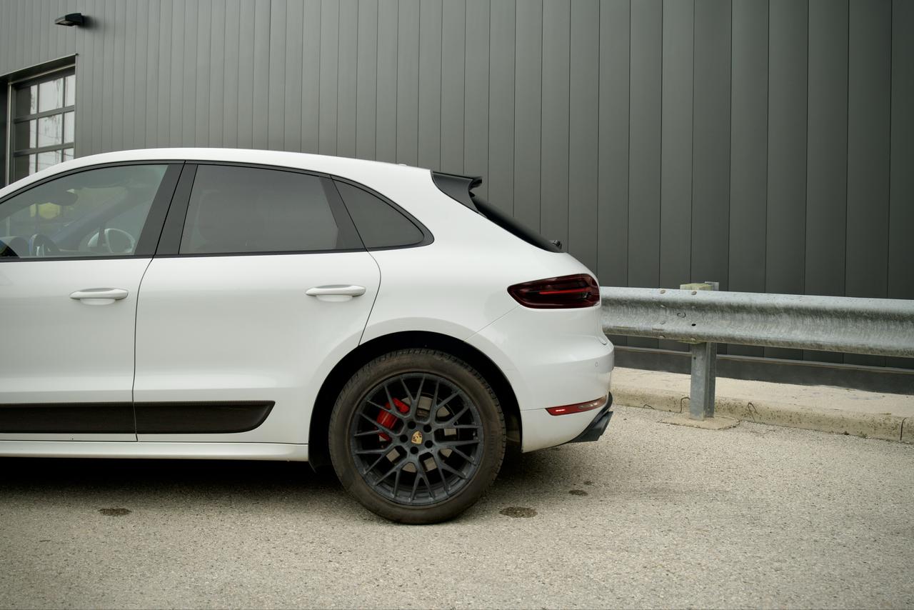 2017 Porsche Macan GTS Photo