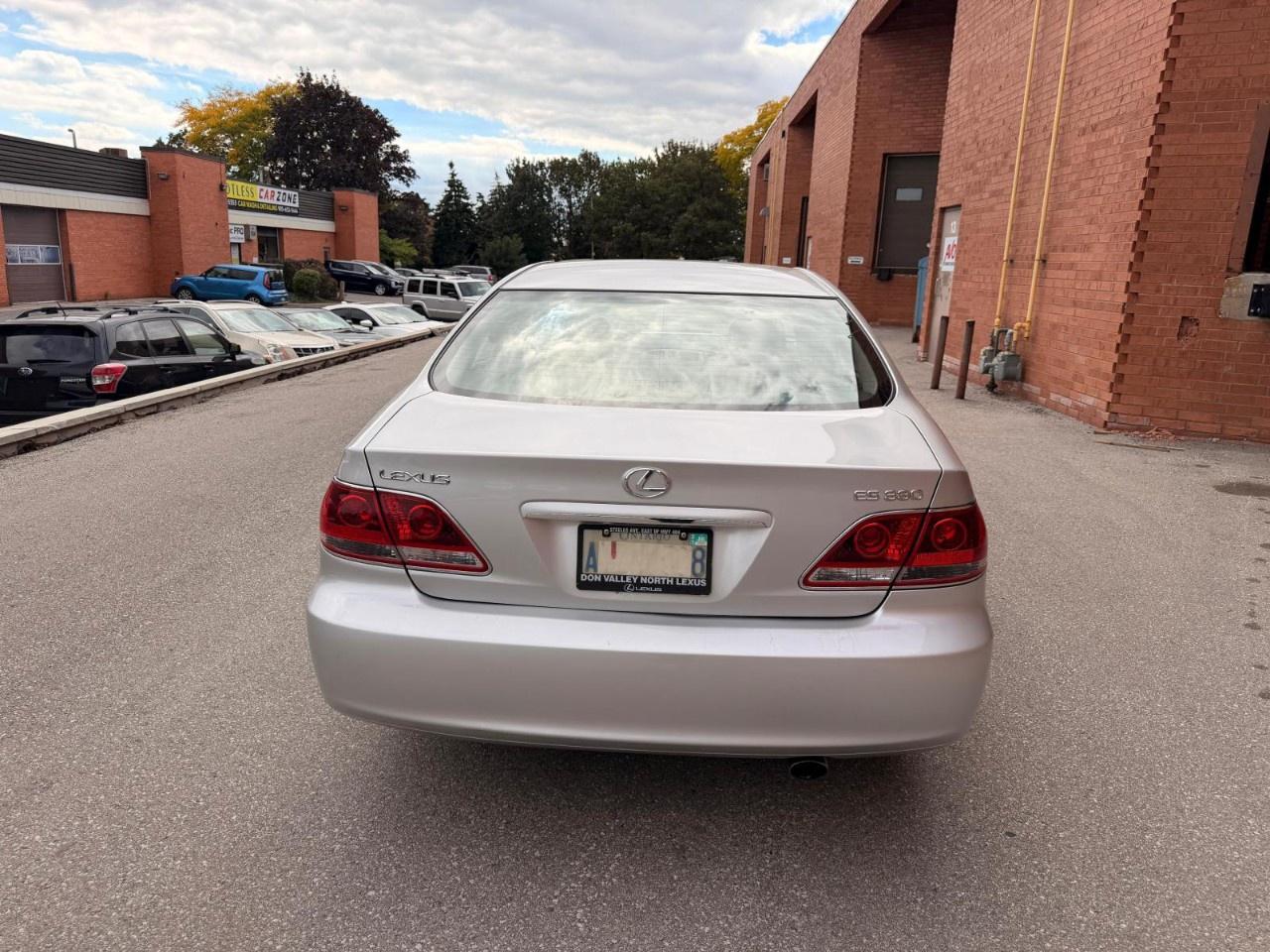 2005 Lexus ES 330 4DR SDN Photo