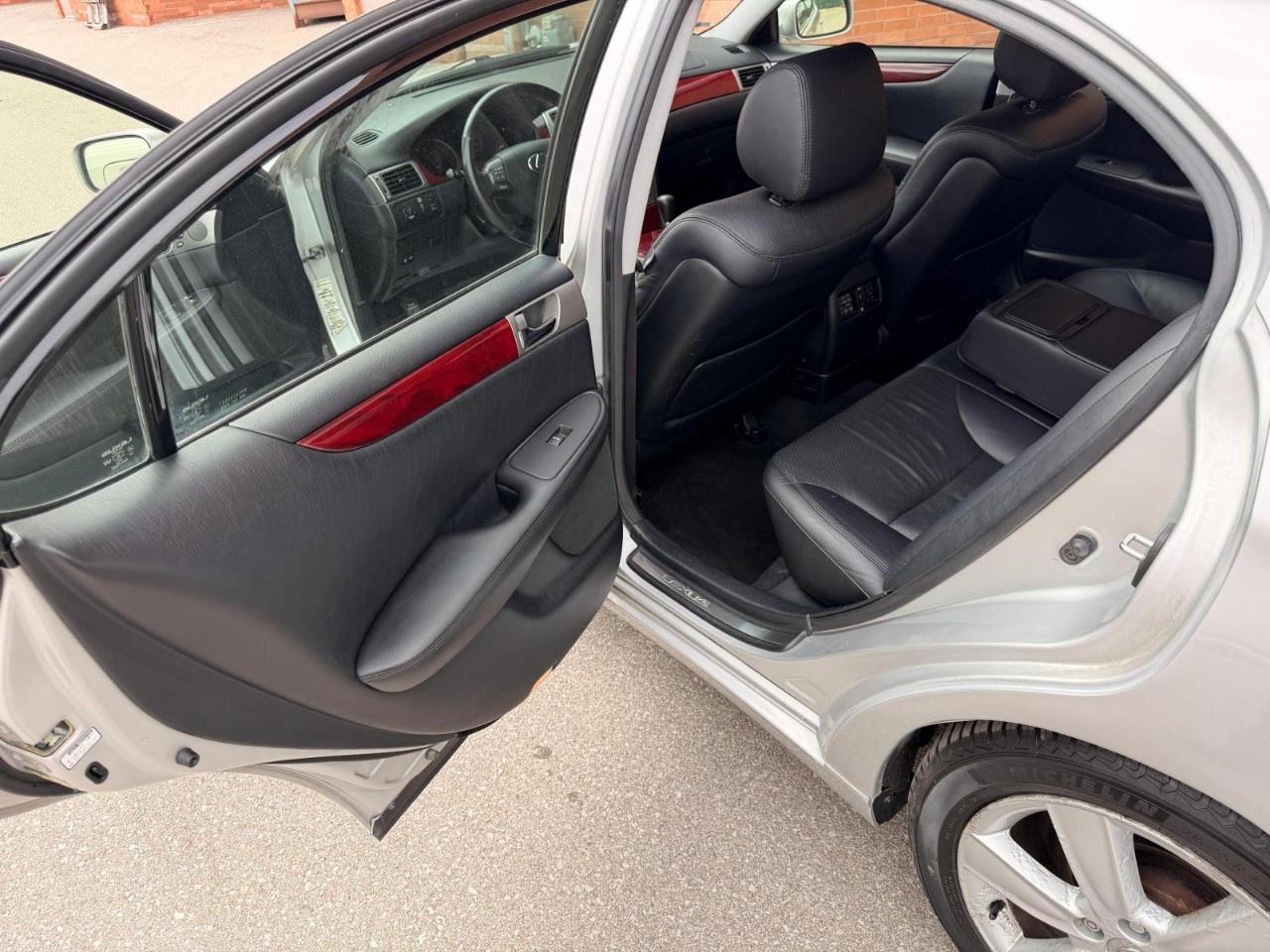 2005 Lexus ES 330 4DR SDN Photo