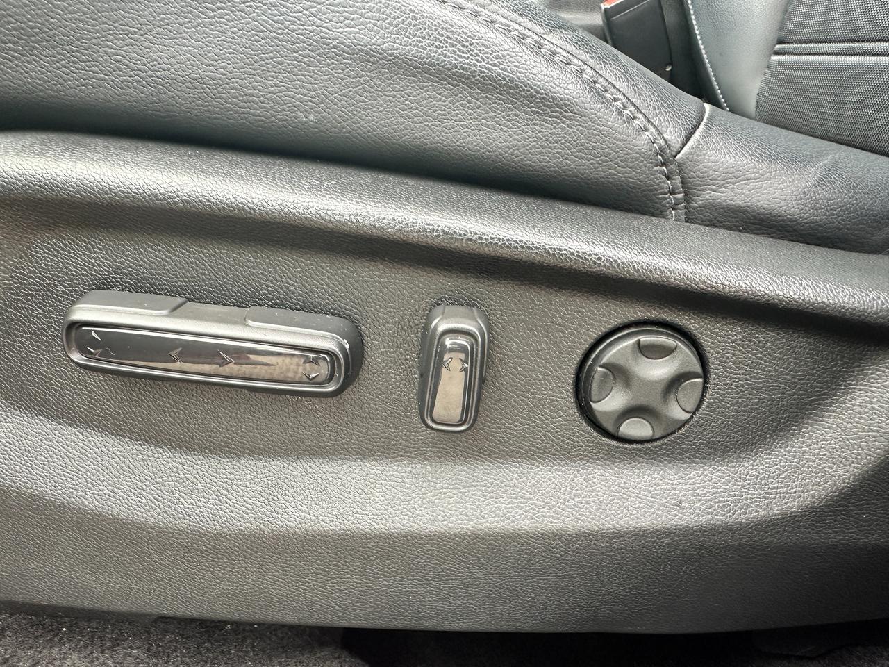 2020 Honda CR-V SportAWD HTD-Cloth Sunroof Bluetooth BackupCam A/C Photo