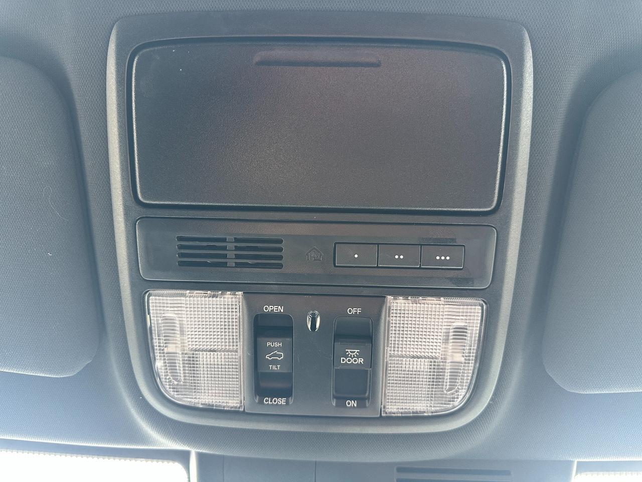 2020 Honda CR-V SportAWD HTD-Cloth Sunroof Bluetooth BackupCam A/C Photo