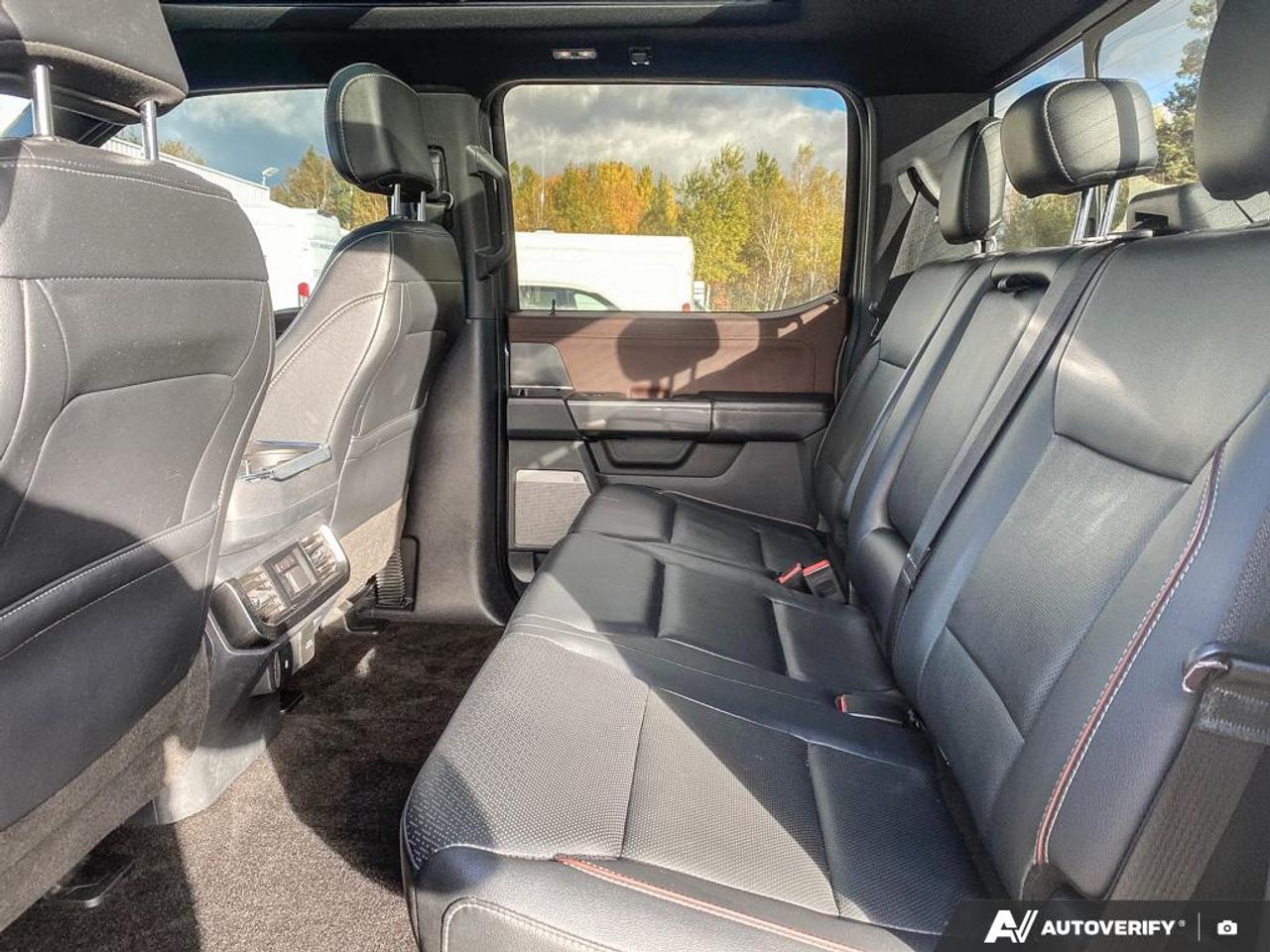 2022 Ford F-150 Lariat 2.7L | TWIN PANEL MOONROOF | POWER TAILGATE Photo