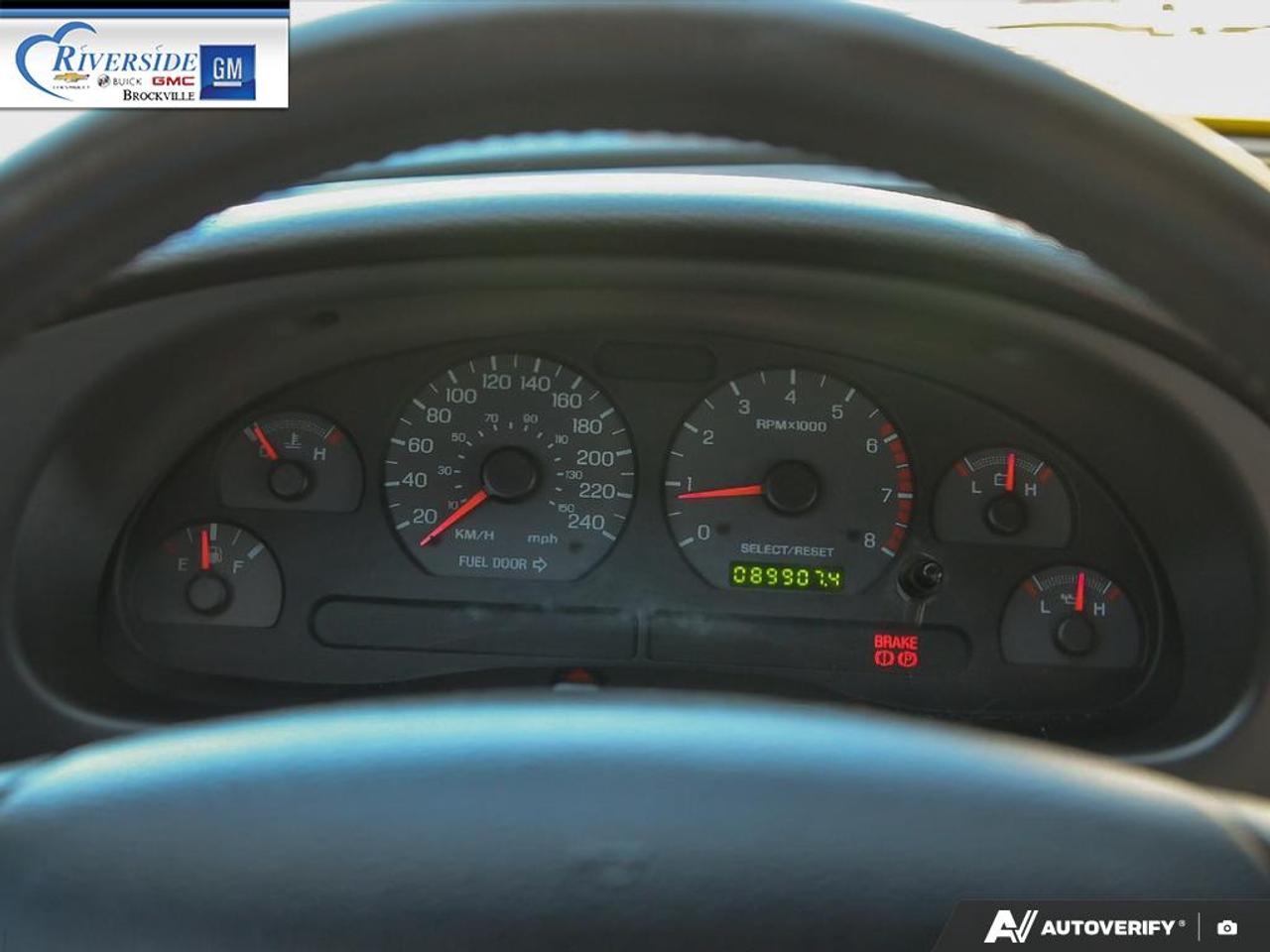 2001 Ford Mustang GT Photo