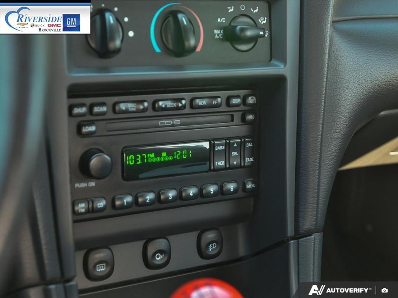 2001 Ford Mustang GT Photo