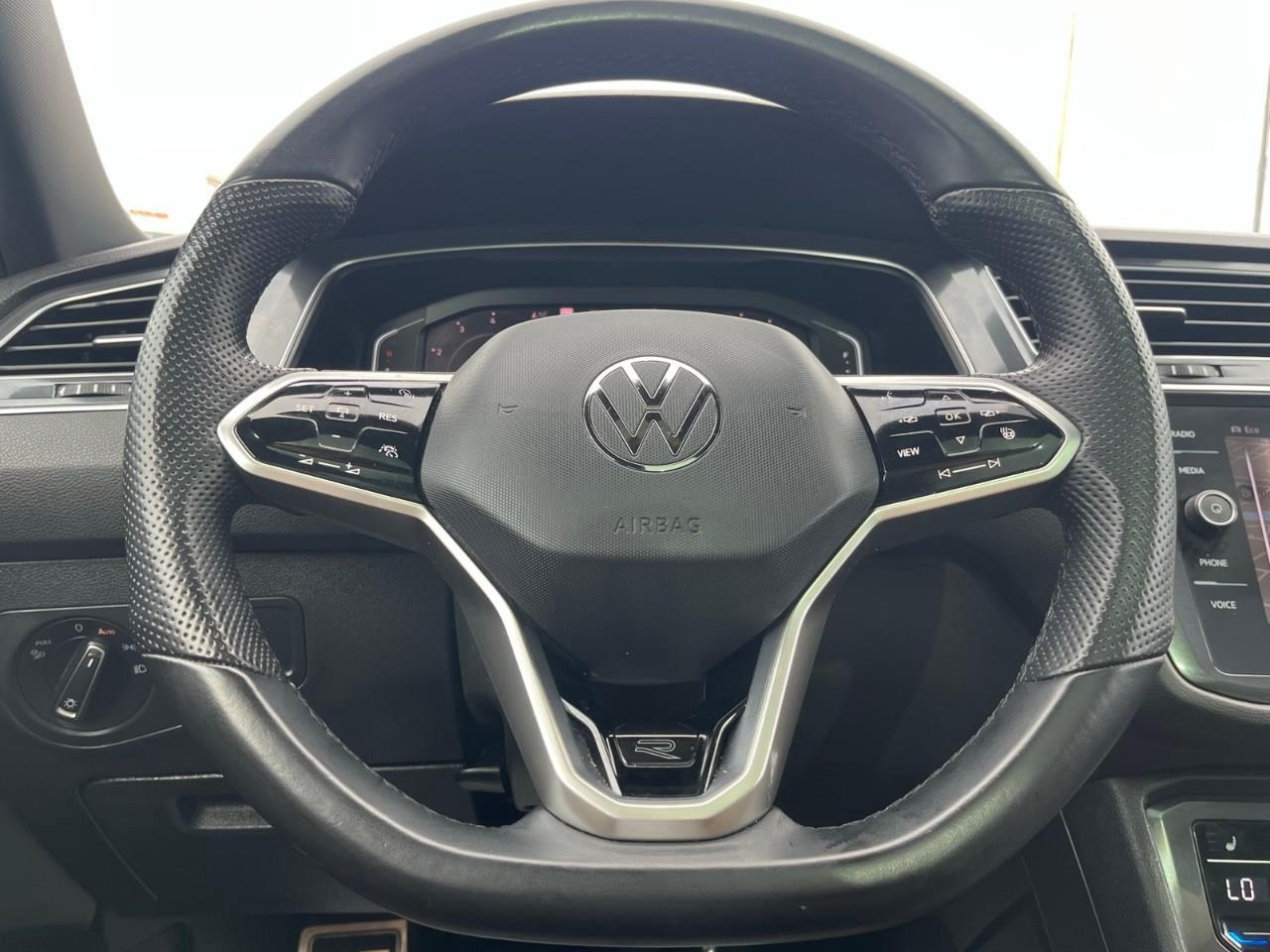 2022 Volkswagen Tiguan Highline R-Line 20 Alloy Wheels | Adaptive Cruise Control | 360° Camera Photo