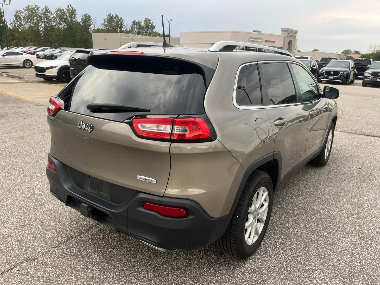 2016 Jeep Cherokee North Touchscreen Display | Low Kilometers | Remote Start Photo