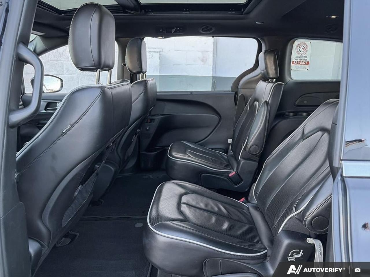 2026 Chrysler Pacifica Limited REMOTE OPENING/CLOSING REAR DOORS & TAILGATE Photo