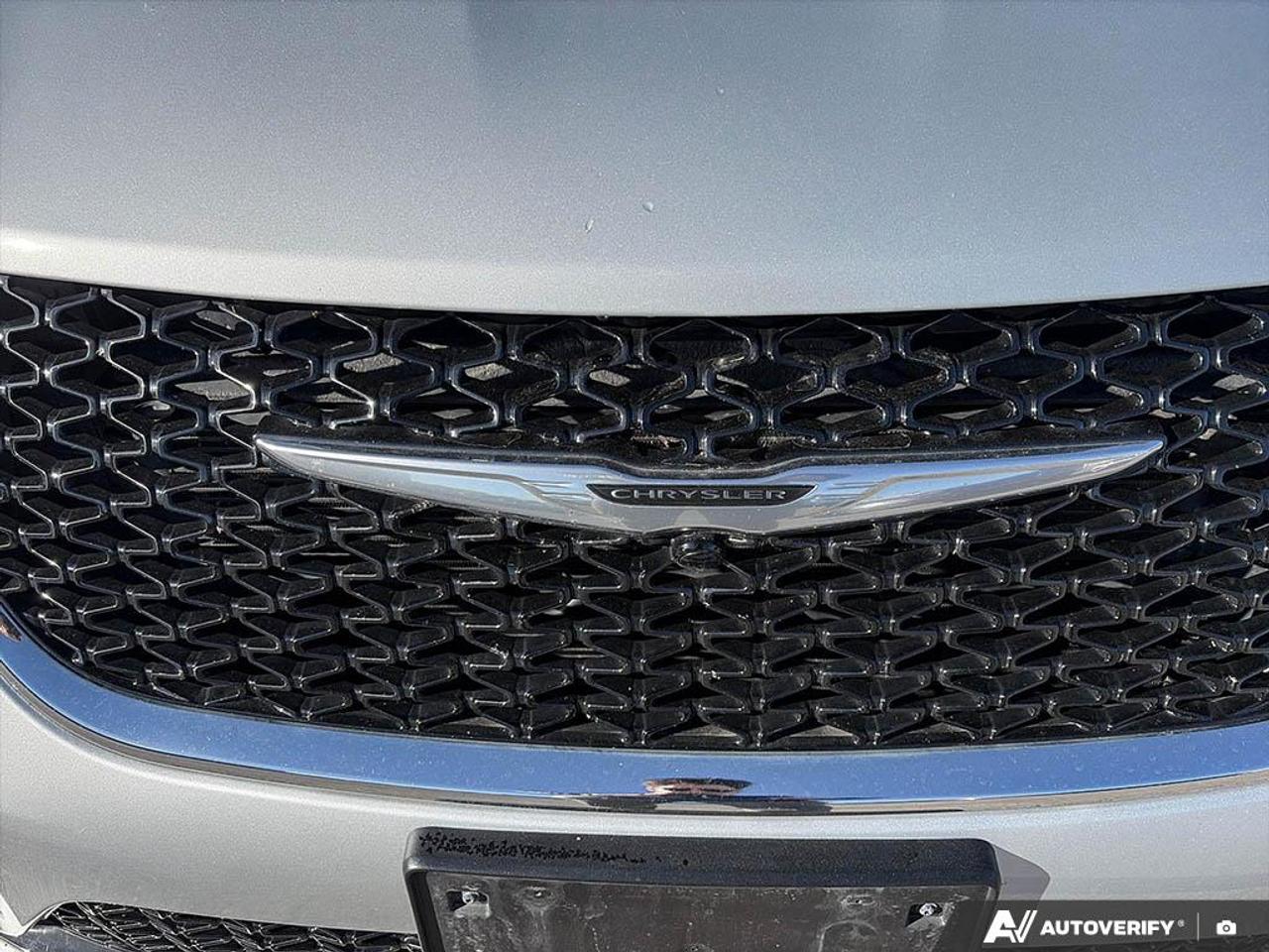 2026 Chrysler Pacifica Limited FULLY LOADED | POWER SUNROOF Photo
