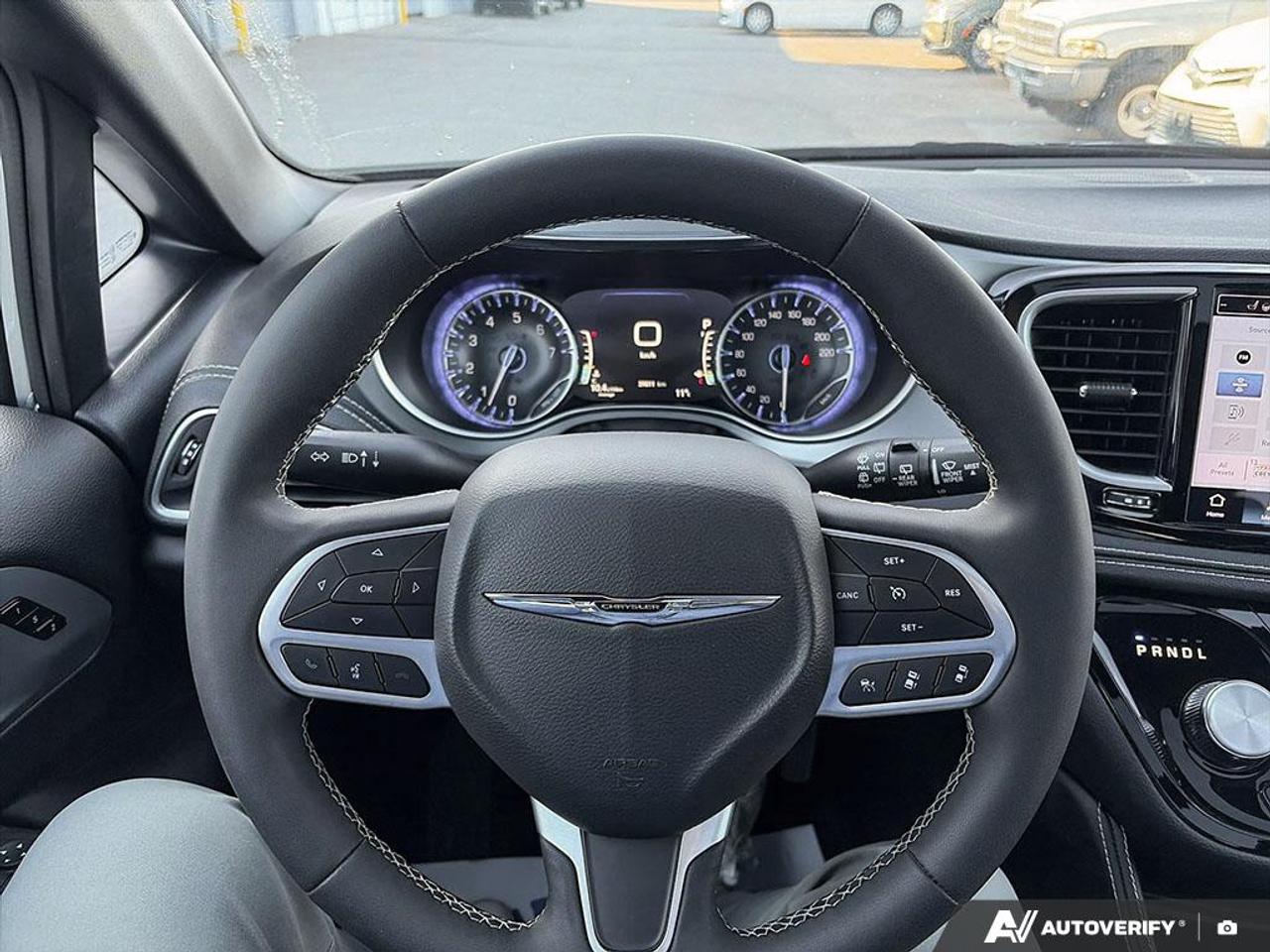 2026 Chrysler Pacifica Limited FULLY LOADED | POWER SUNROOF Photo