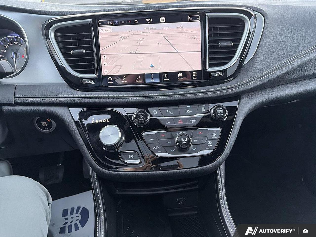 2026 Chrysler Pacifica Limited FULLY LOADED | POWER SUNROOF Photo