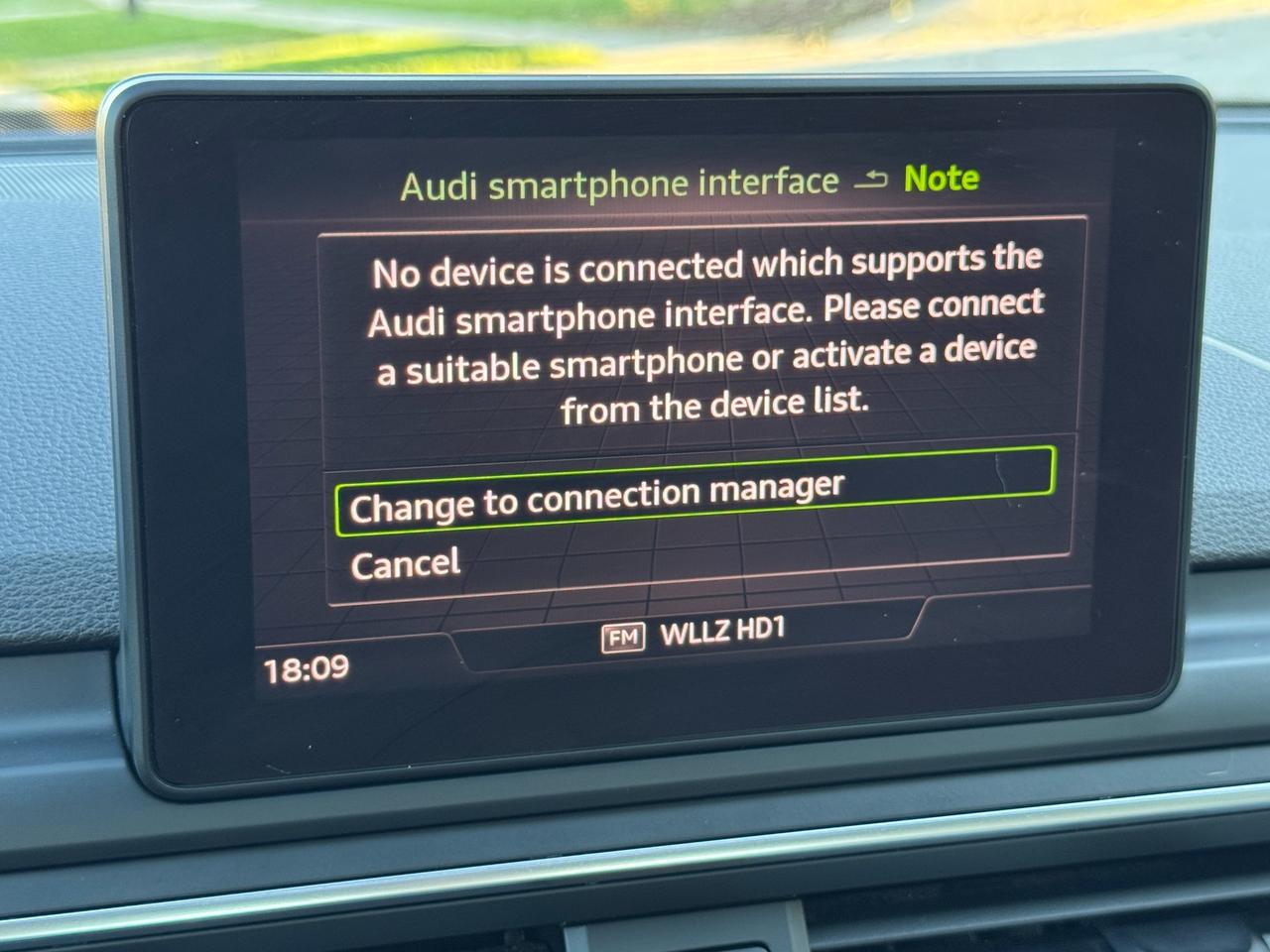2017 Audi A4 Komfort Quattro AWD+CLEAN CARFAX+LOW KMS! Photo