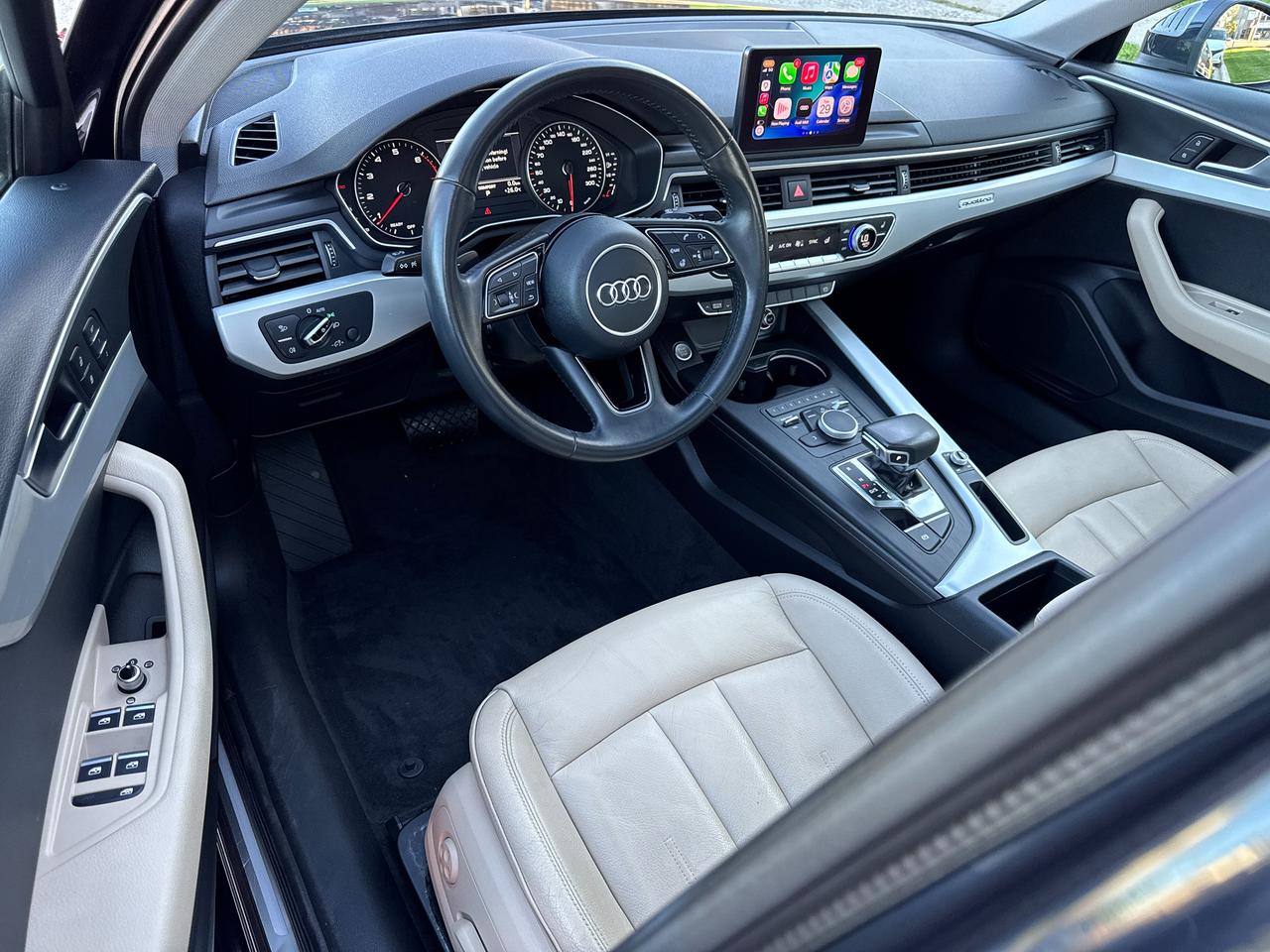 2017 Audi A4 Komfort Quattro AWD+CLEAN CARFAX+LOW KMS! Photo
