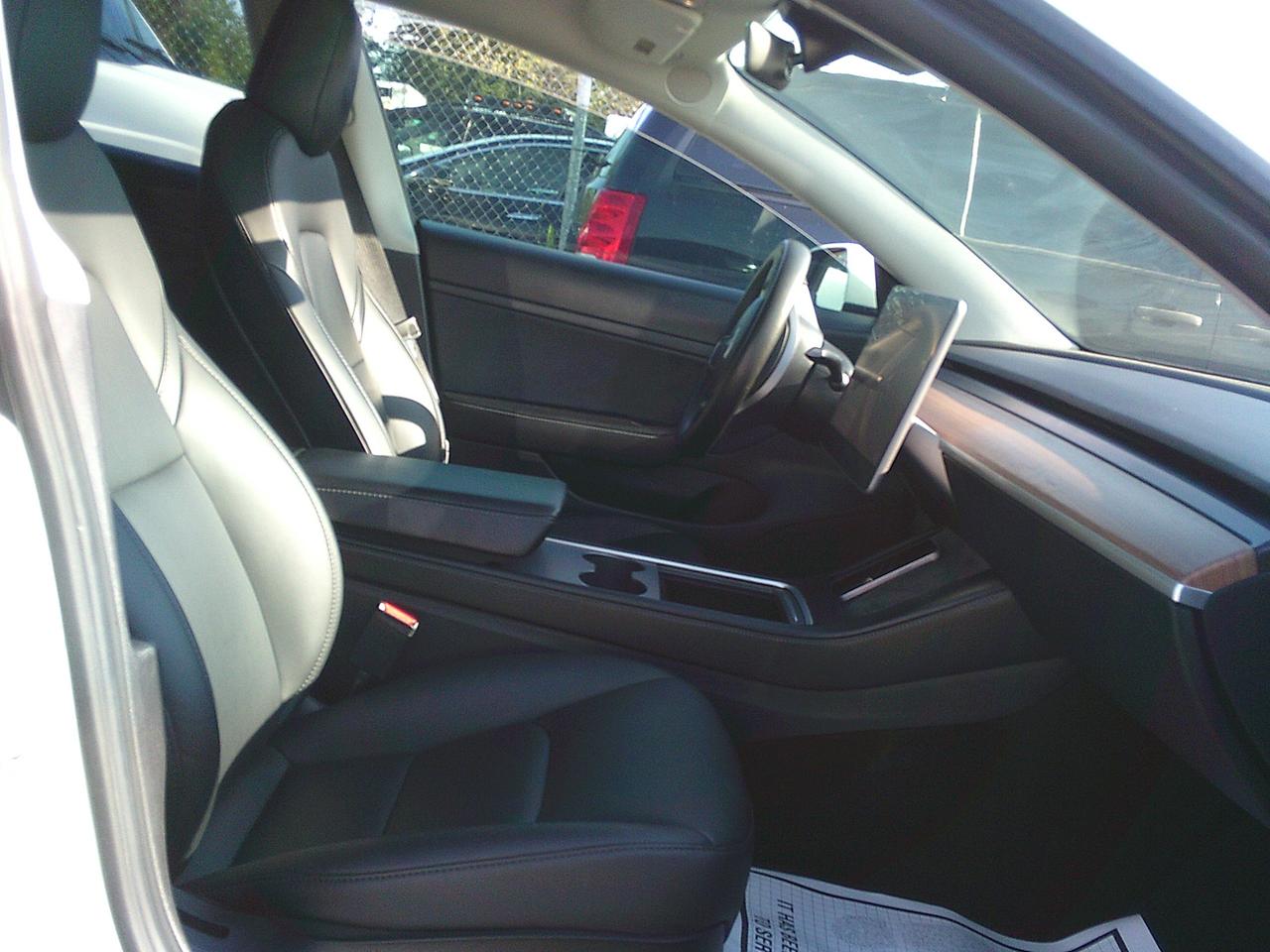2021 Tesla Model 3 STANDARD RANGE PLUS Photo