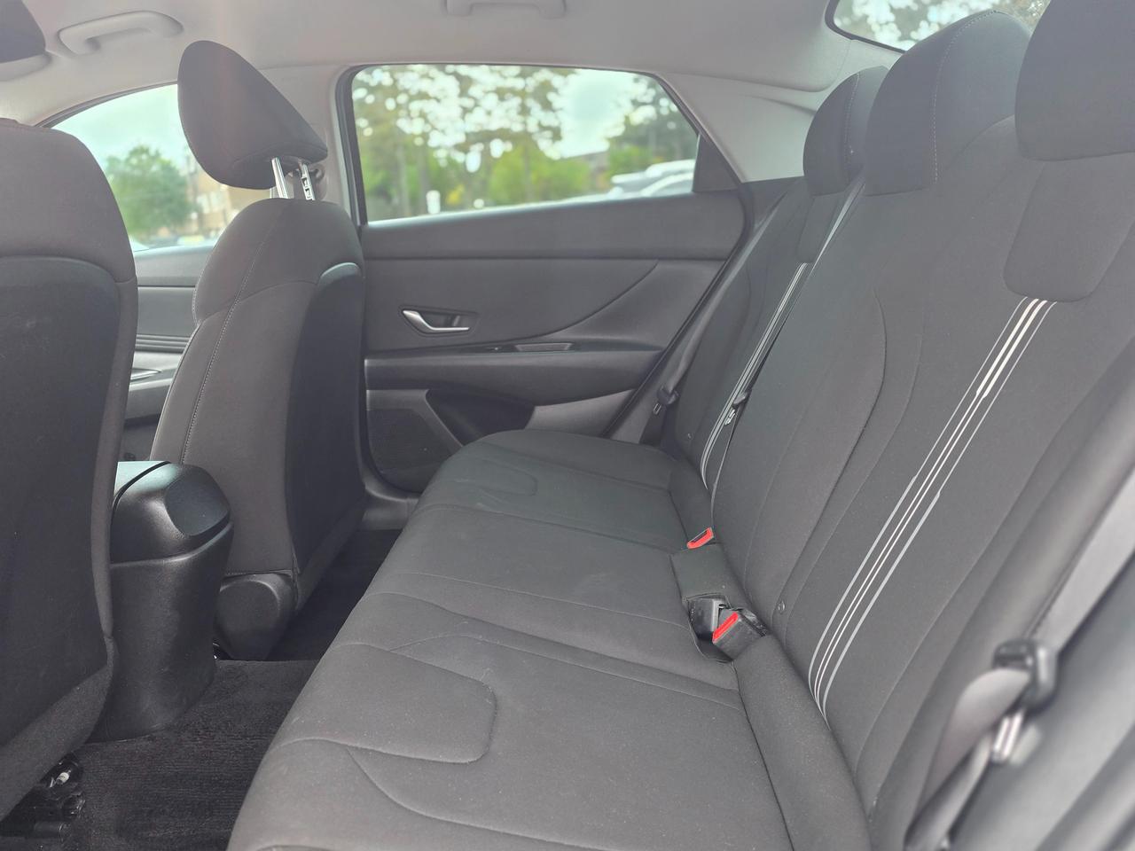 2023 Hyundai Elantra Preferred Photo