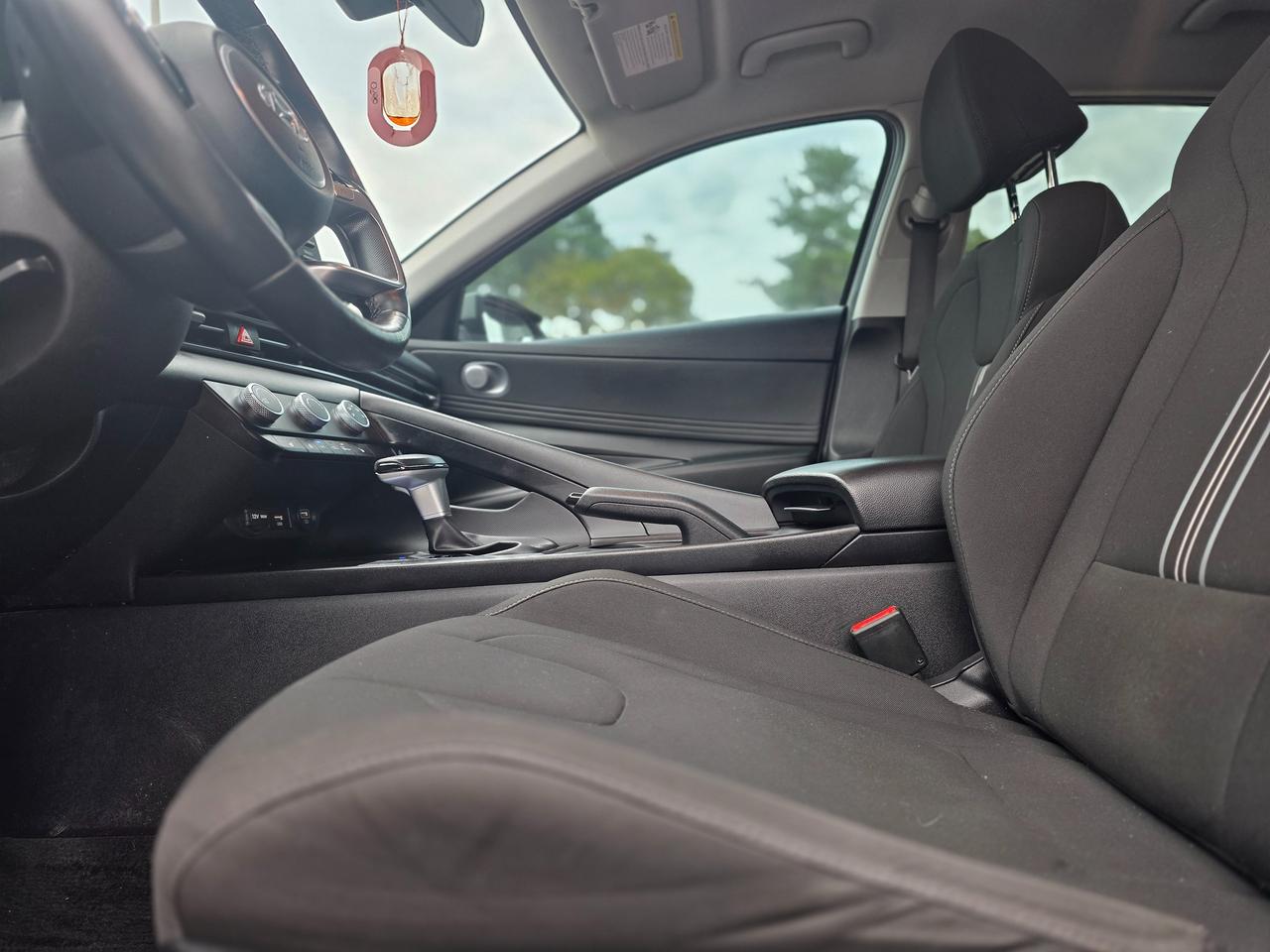 2023 Hyundai Elantra Preferred Photo