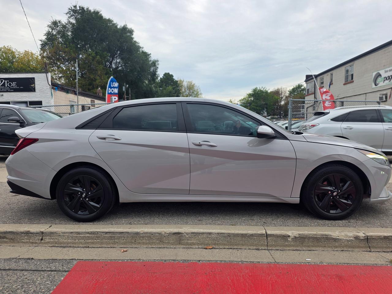2023 Hyundai Elantra Preferred Photo