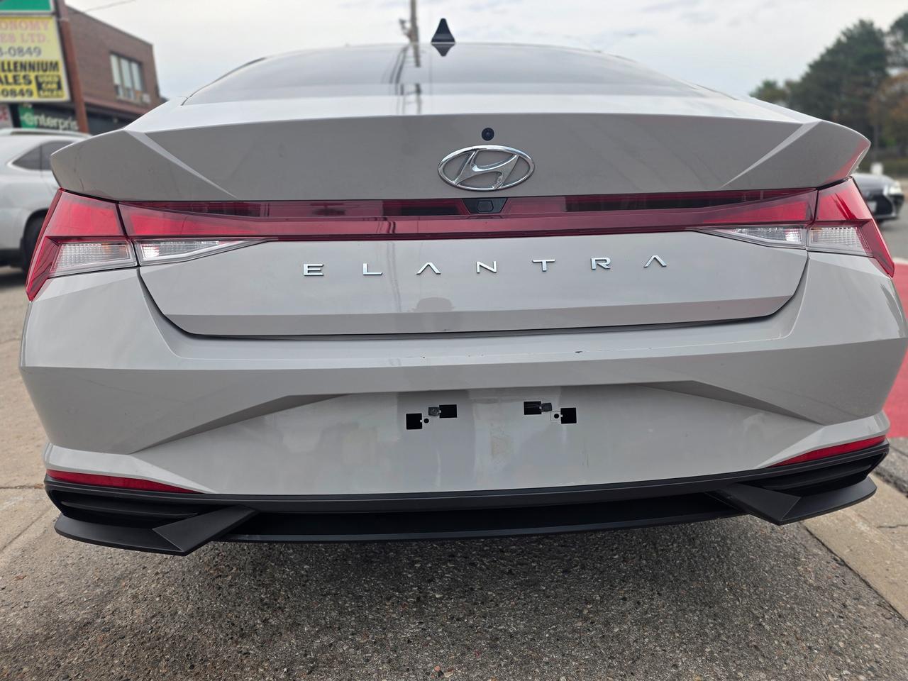 2023 Hyundai Elantra Preferred Photo