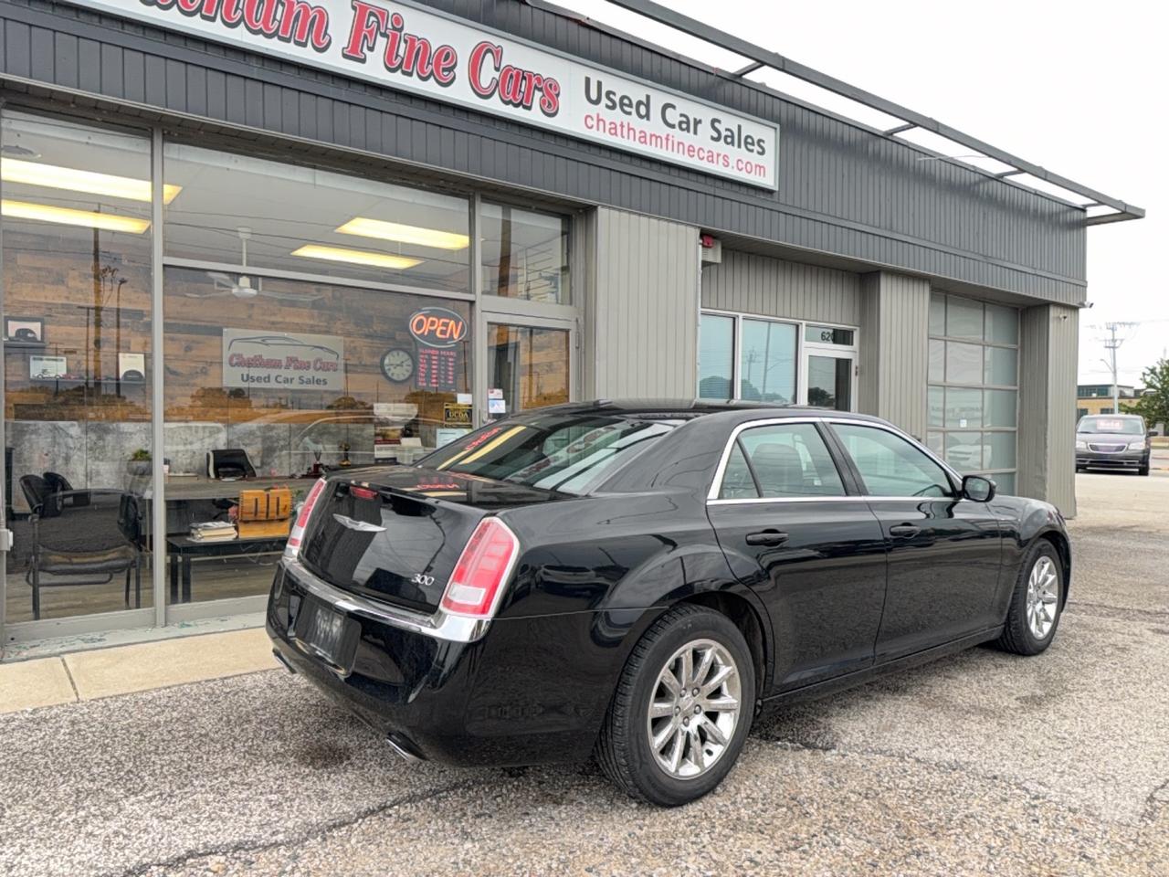 2013 Chrysler 300 Touring  Photo