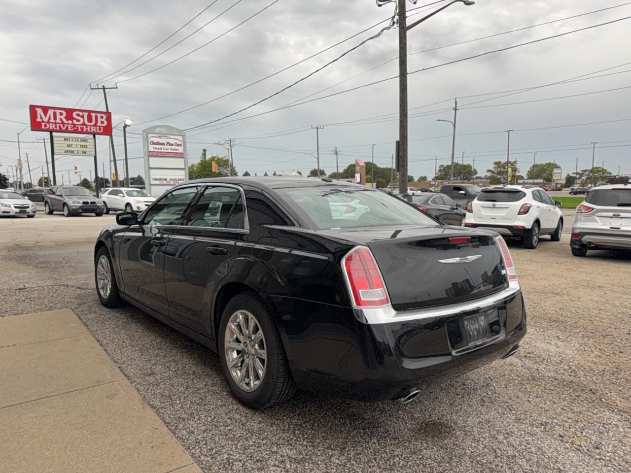 2013 Chrysler 300 Touring  Photo3