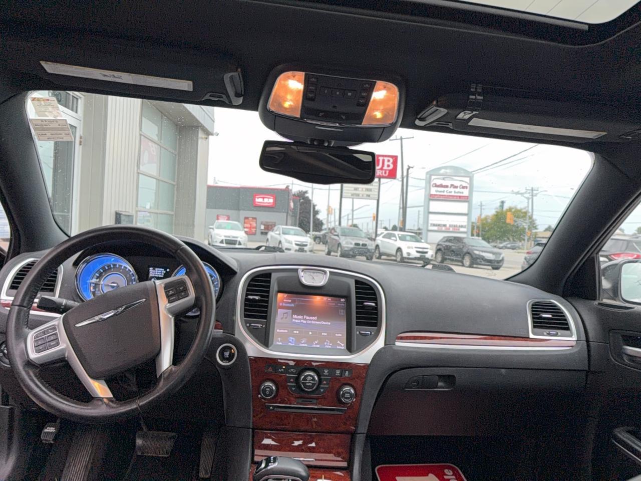 2013 Chrysler 300 Touring  Photo