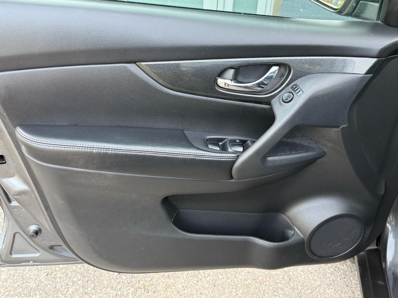2015 Nissan Rogue AWD 4dr S Photo