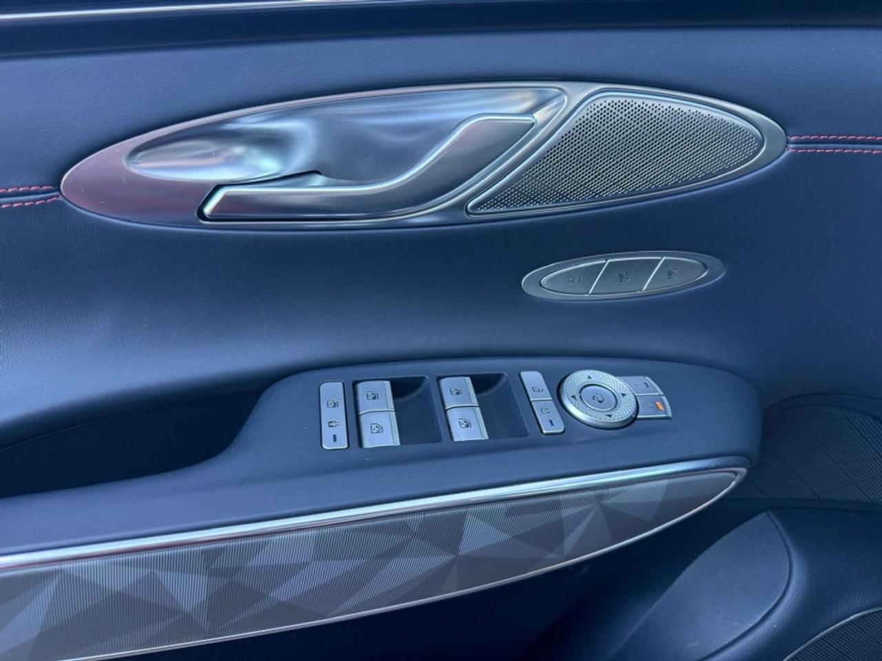 2022 Genesis GV70 2.5T PRESTIGE |SPORT PKG |NAPPA |HUD |360 CAM - Photo #19