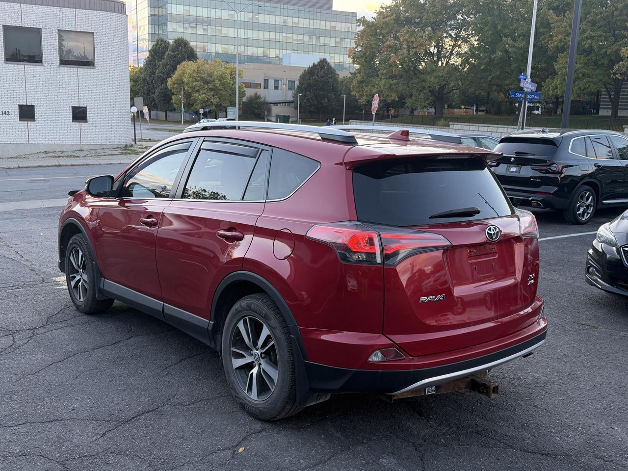 2016 Toyota RAV4 XLE Photo