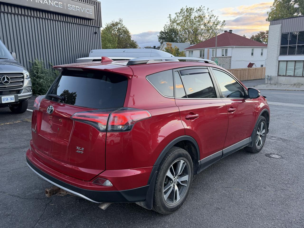 2016 Toyota RAV4 XLE Photo