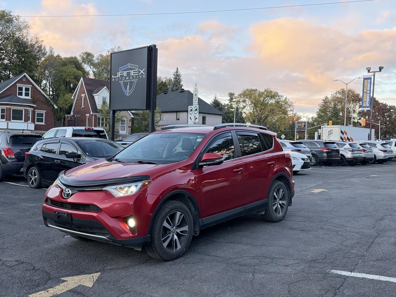2016 Toyota RAV4 XLE Photo