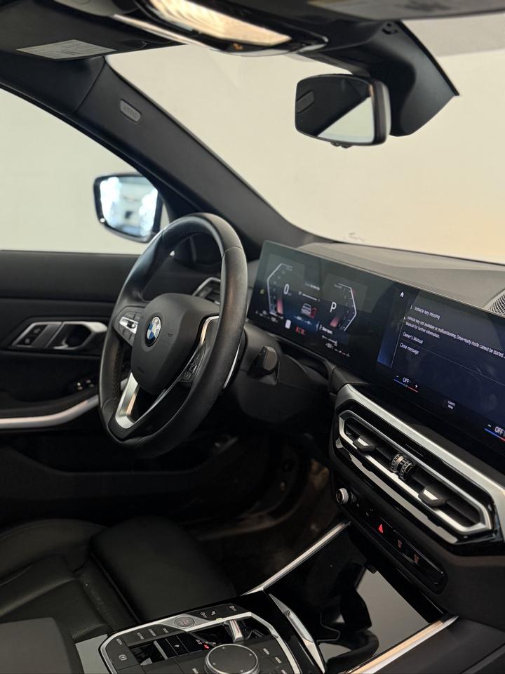 2023 BMW 3 Series 330i xDrive | WIRELESS CARPLAY | NAVI | LEATHER Photo