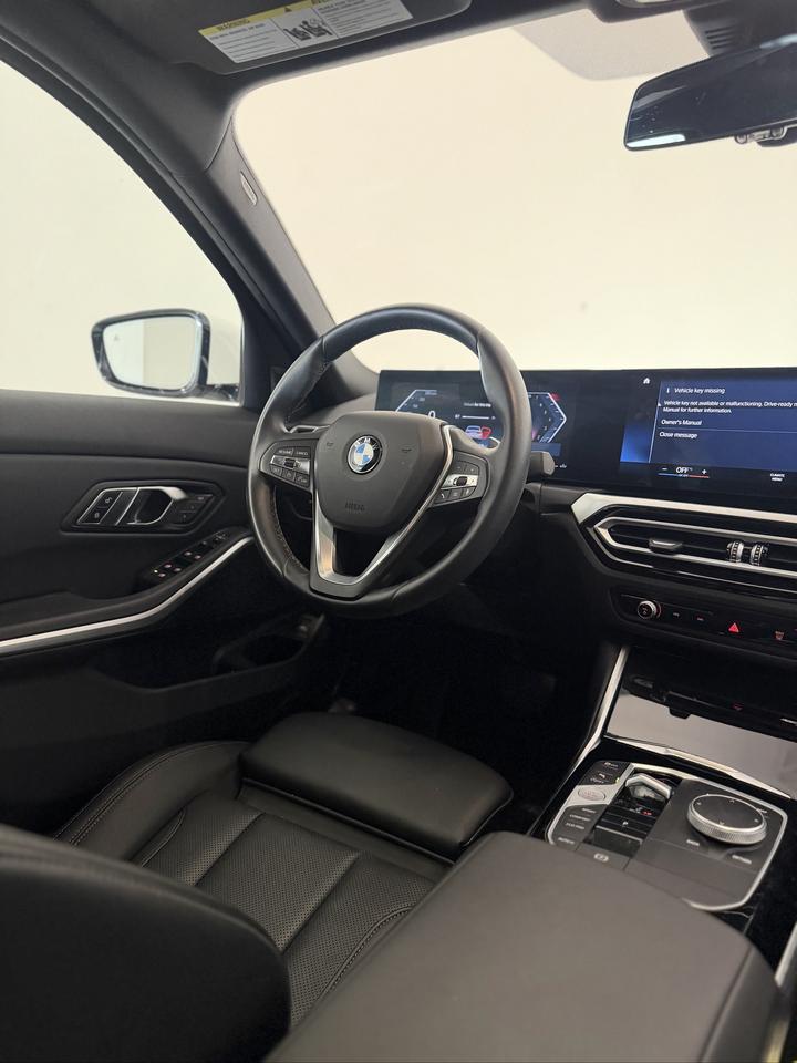 2023 BMW 3 Series 330i xDrive | WIRELESS CARPLAY | NAVI | LEATHER Photo