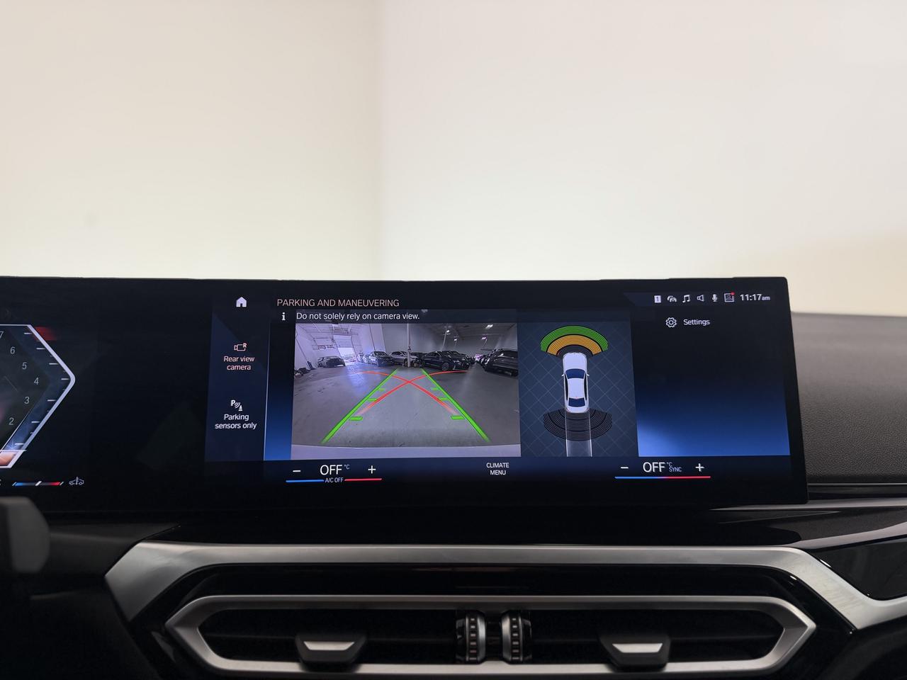 2023 BMW 3 Series 330i xDrive | WIRELESS CARPLAY | NAVI | LEATHER Photo