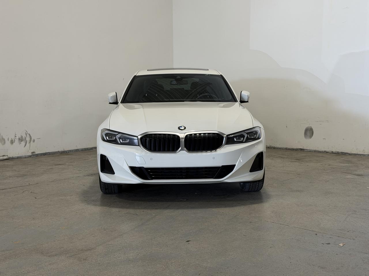 2023 BMW 3 Series 330i xDrive | WIRELESS CARPLAY | NAVI | LEATHER Photo1