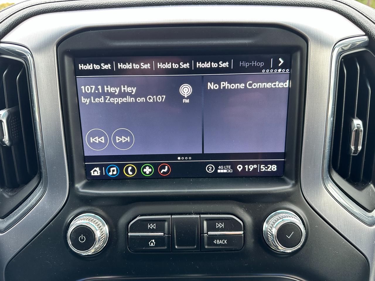 2020 GMC Sierra 1500 Elevation4x4 Sunroof HTD-Cloth XM CarPlay BOSE A/C Photo