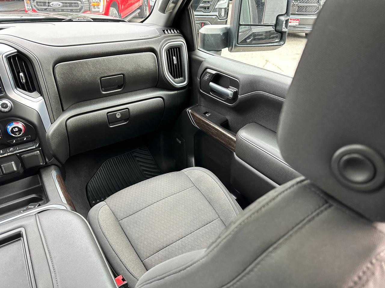 2020 GMC Sierra 1500 Elevation4x4 Sunroof HTD-Cloth XM CarPlay BOSE A/C Photo