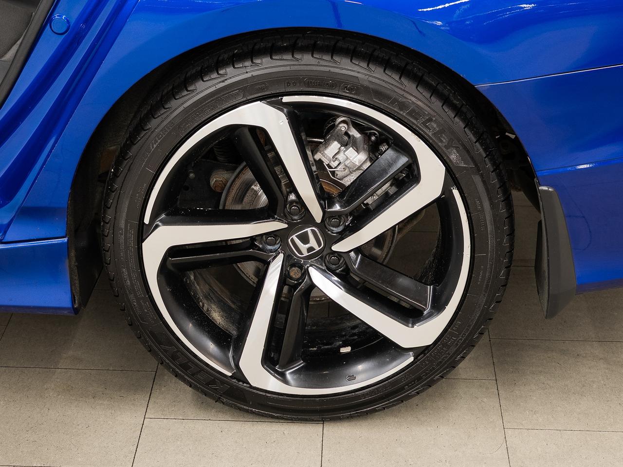 2019 Honda Accord SPORT | Sunroof | Leather | BSM | CarPlay Photo