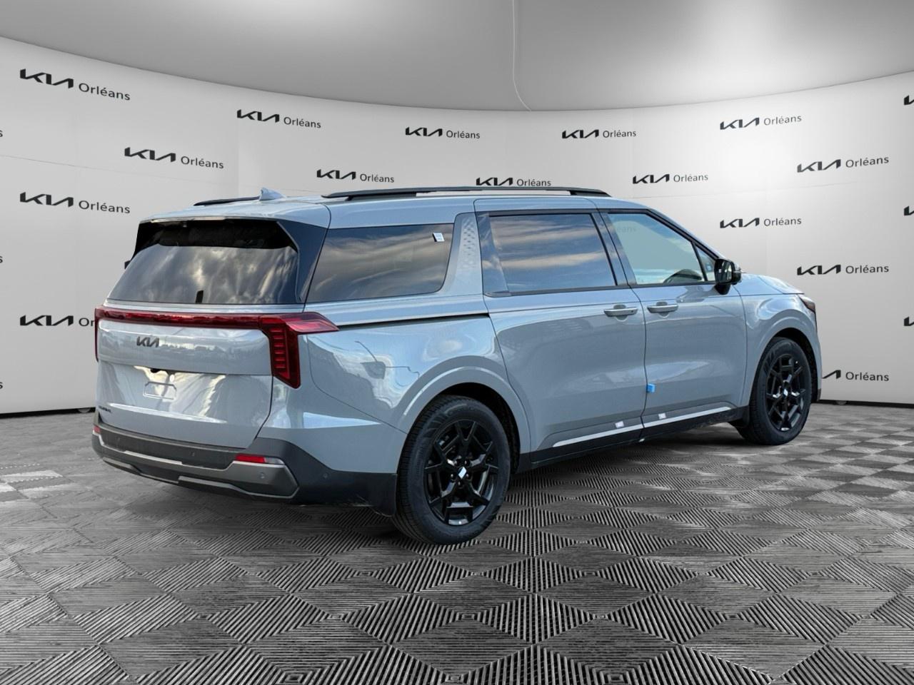 2027 Kia Carnival SX FWD Photo4
