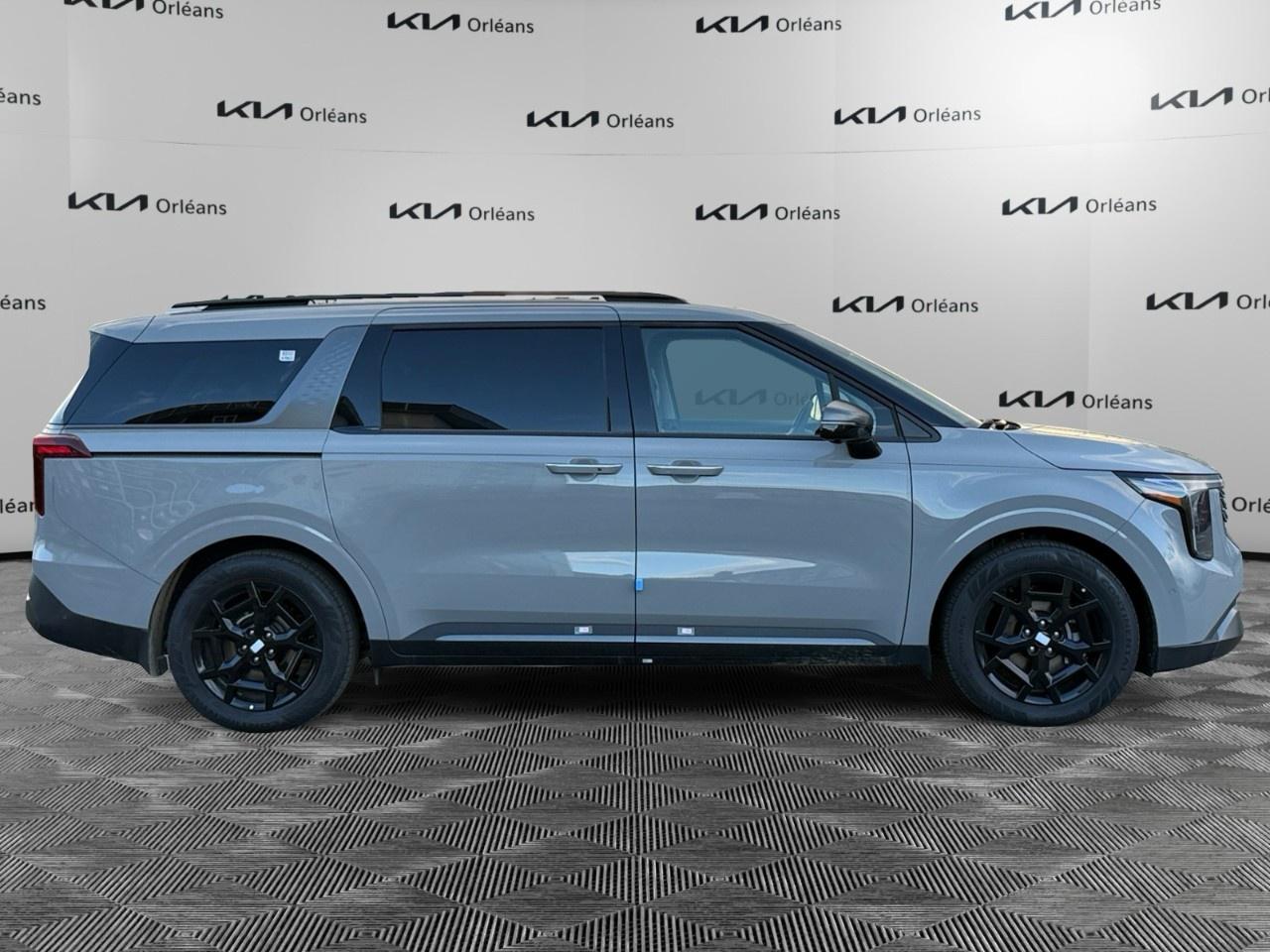 2027 Kia Carnival SX FWD Photo