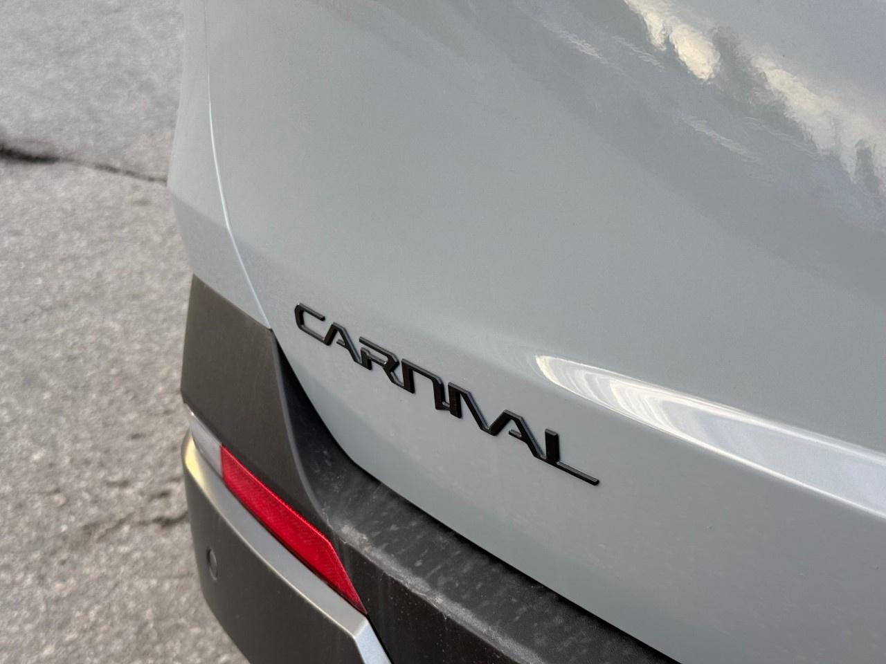2027 Kia Carnival SX FWD Photo