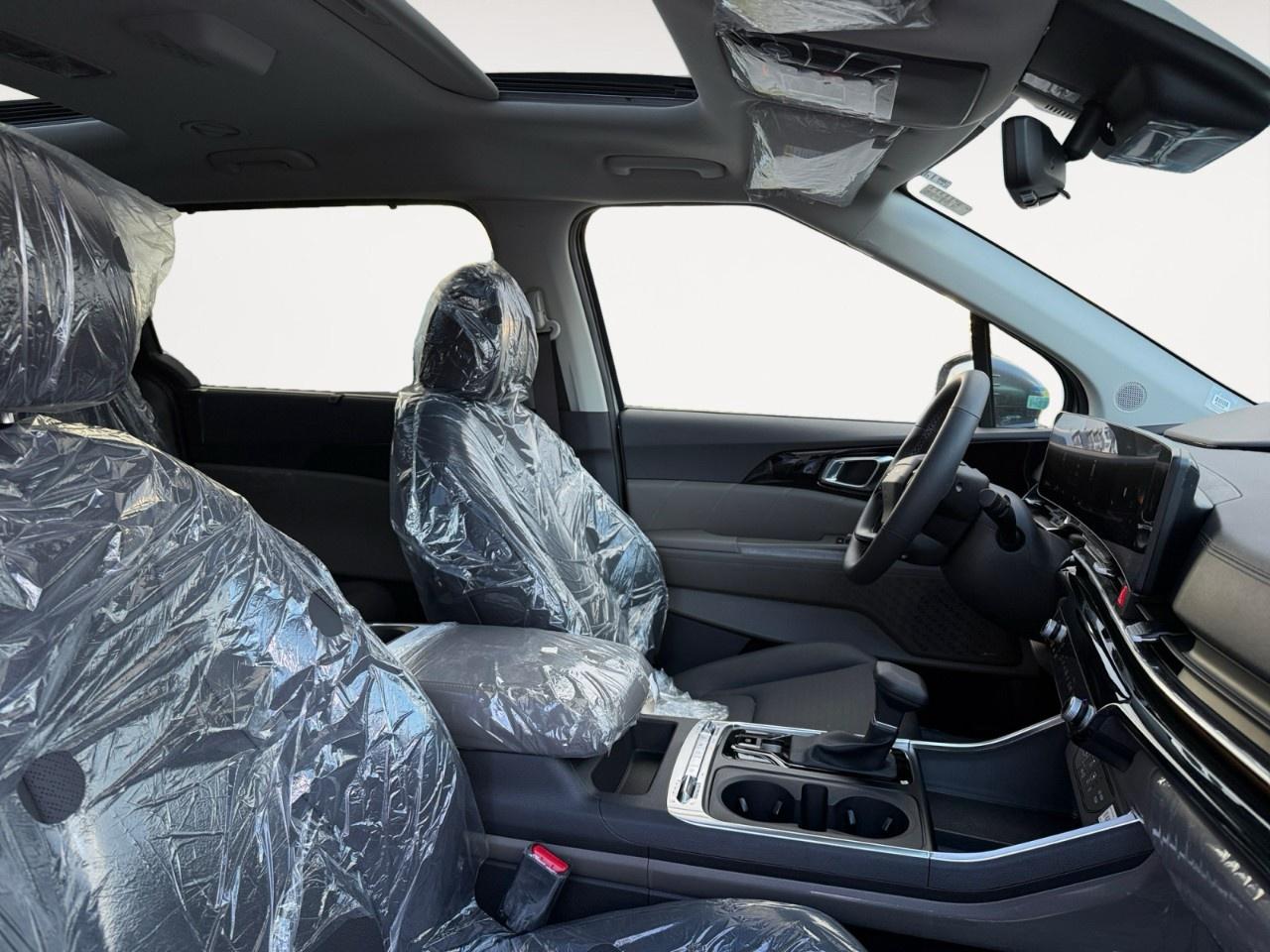 2027 Kia Carnival SX FWD Photo
