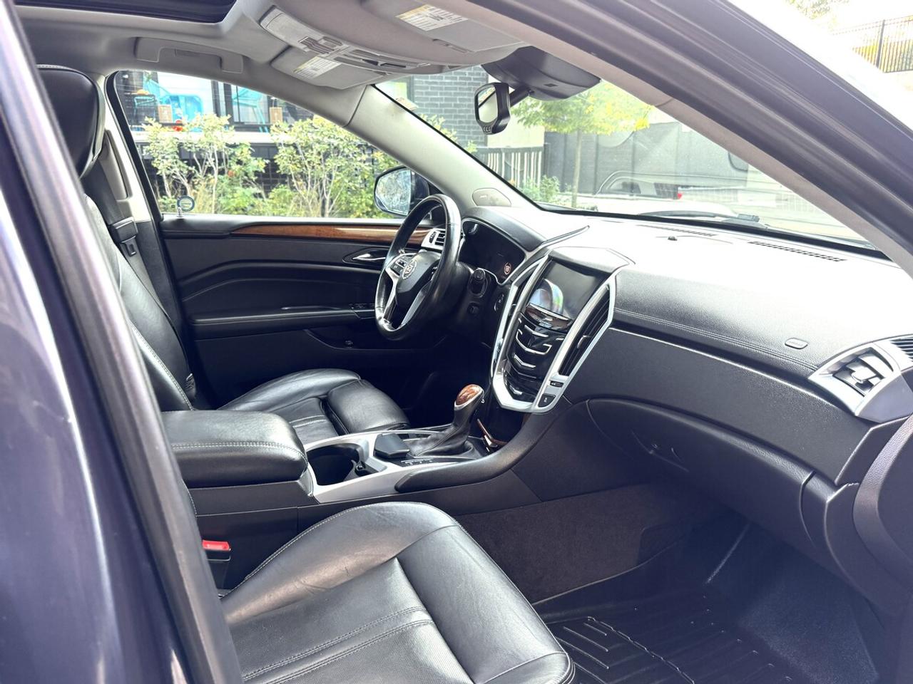 2014 Cadillac SRX Luxury Photo